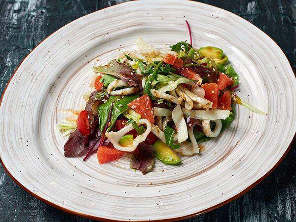 Шеннон - Салат с кальмаром гриль