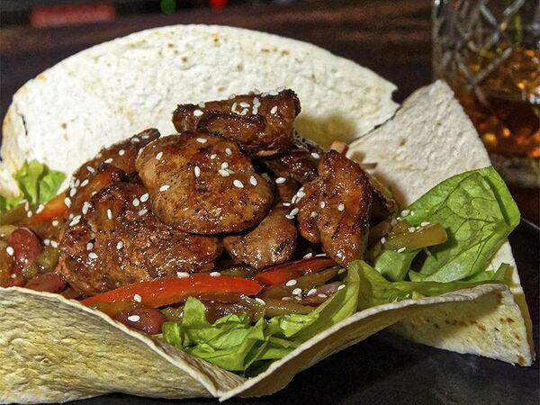 Harley Bar & Grill - Теплый салат с куриной печенью