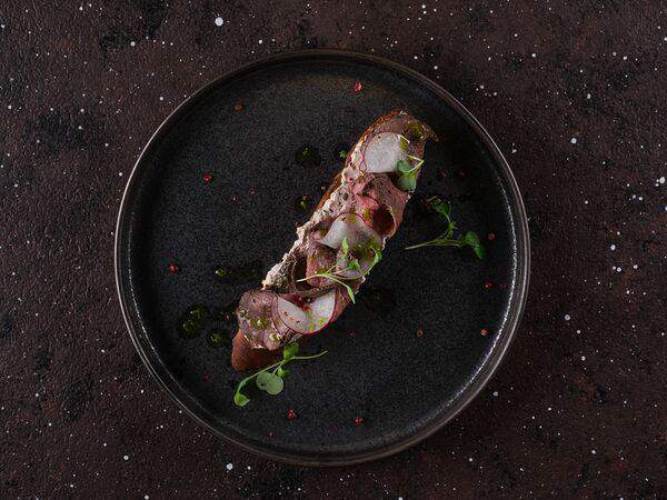 Engineer - Брускетта с ростбифом