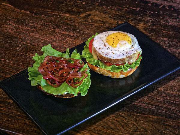 Harley Bar & Grill - Fried Burger