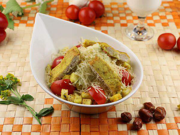 Камелия - Цезарь с курицей