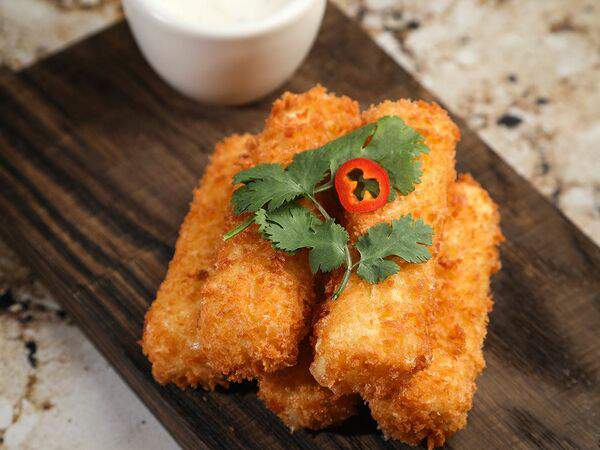 Ресторан 1991 - Сырные палочки из сыра моцарелла и соусом айоли