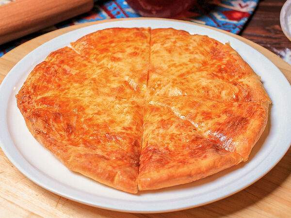 Megobari - Хачапури по-имеретински