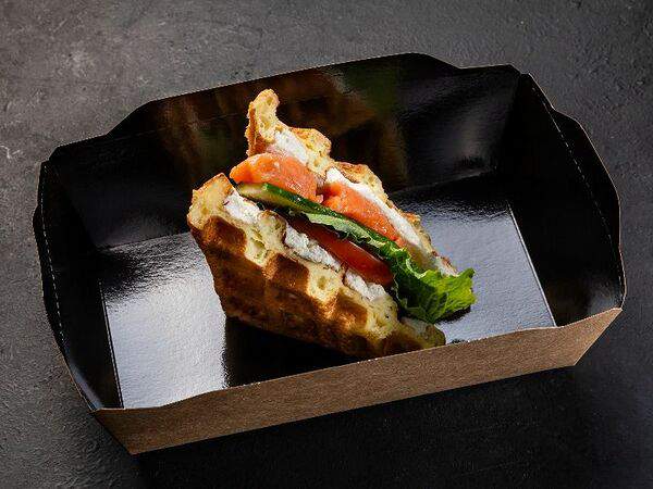 Best Food Sochi - Сэндвич из вафли с форелью