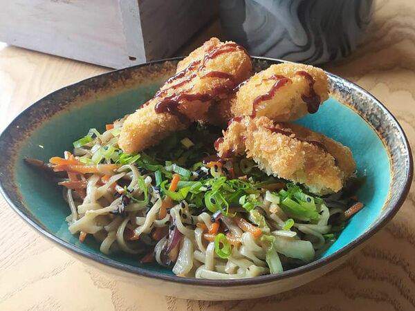 Манэки - Лапша со свининой