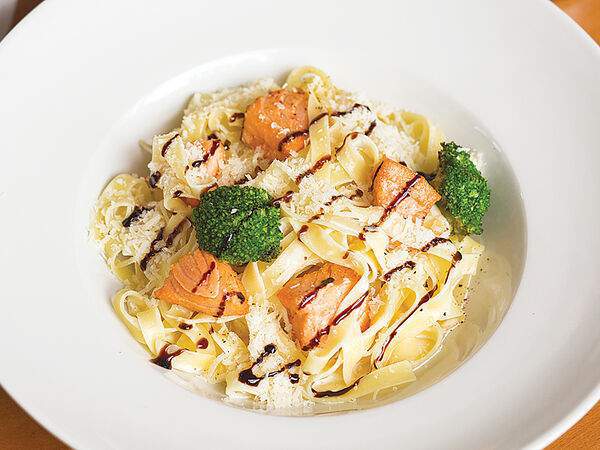 Пилзнер - Паста Феттуччине с лососем