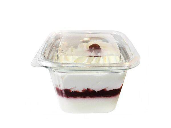 Тарелка - Панна-котта с клубникой