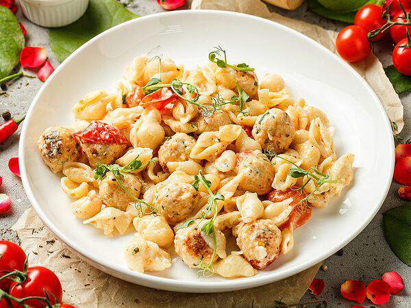 Вэлфед - Паста орекьетте с куриными фрикадельками
