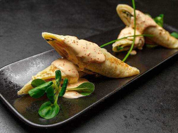 Hookah Place by Smokkin - Блины со слабосоленой семгой