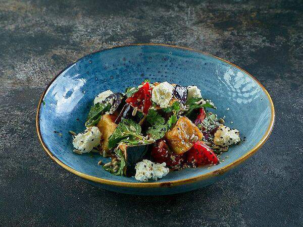 Двор Помидор - Теплый салат с хрустящими баклажанами