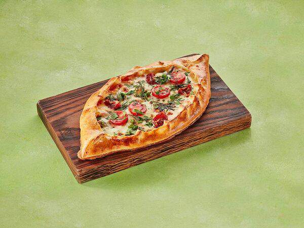 Кацо - Пиде с томатами и сыром