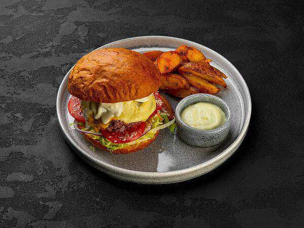 Эпикур Bar & Kitchen - Бургер с халапеньо и беконом