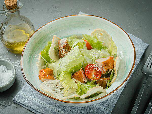 Лето на поляне - Салат Цезарь с цыпленком