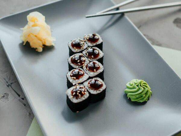 Грин доставка - Классический ролл с угрем