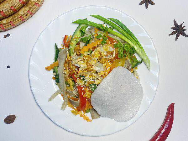 Pho Nem - Салат со свиными языками и ушами