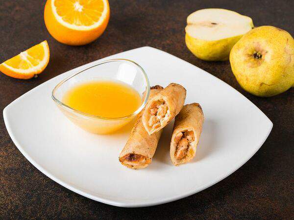 Fish & Grill - Спринг-роллы с форелью и грушей