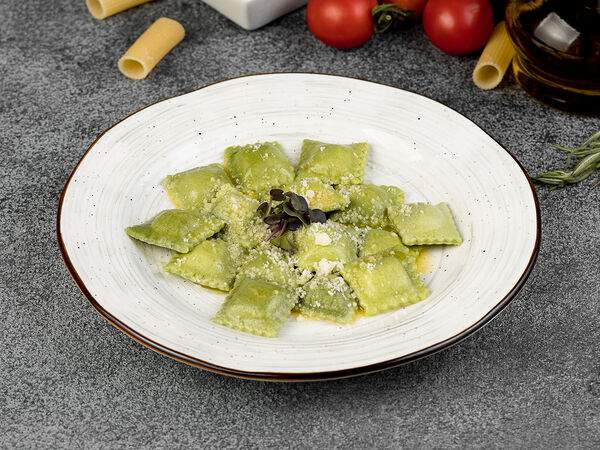 Basilico - Равиоли с рикоттой и шпинатом