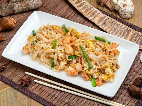 Kung Pho - Рисовая лапша с креветками Кау Нгу