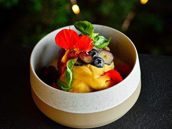 Базилик - Шоколадно - облепиховый мусс с молочным бисквитом