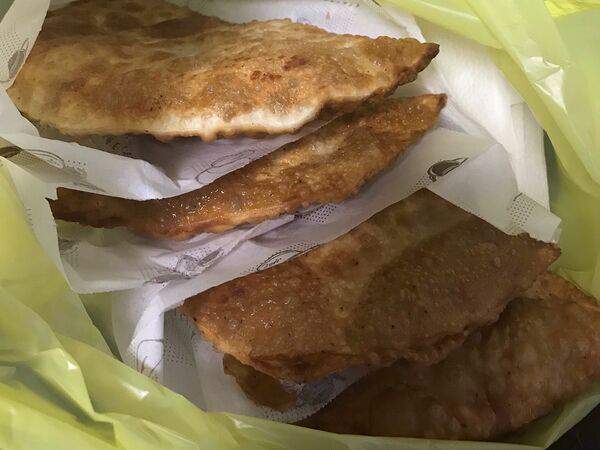 Cheburek - Чебурек с картофелем и зеленым луком