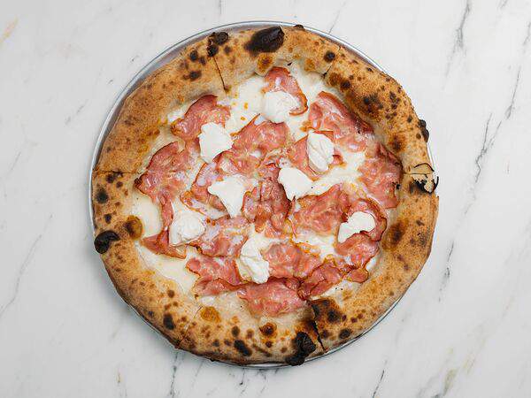 R14 - Пицца с беконом и маскарпоне