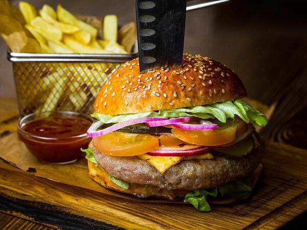 Ресторанчик старый город - Чизбургер