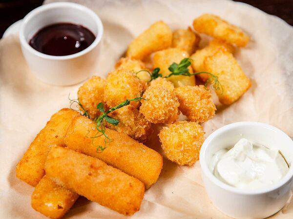 Harat's Irish Pub - Жареный сыр