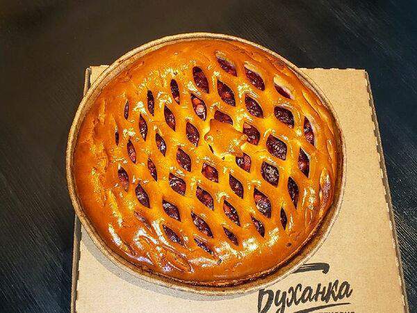 Пекарня Буханка - Половинка Пирога с брусникой и яблоком