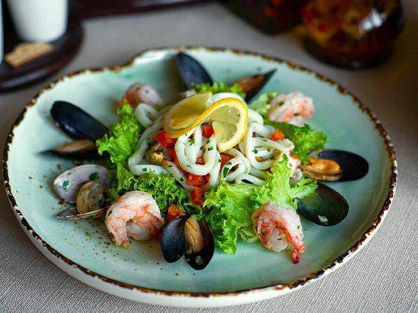 Basilico - Салат Пескаторе