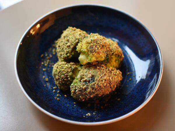 Lilu kitchen - Брокколи с ореховым соусом