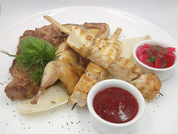 Дали - Сет на гриле из шашлычков