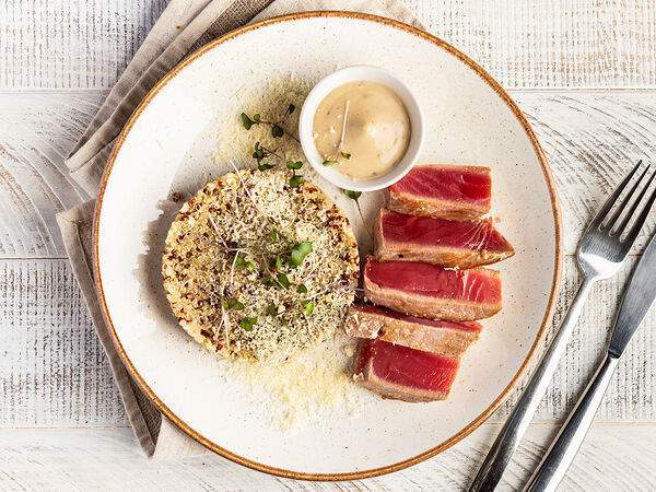 Кофе Репаблик - Филе тунца с соусом Медовая горчица