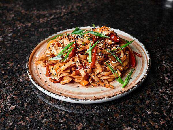 Rocket Pizza - Вок с курицей