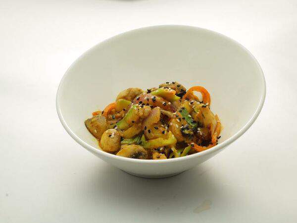 Золотая маска - Вок со свининой