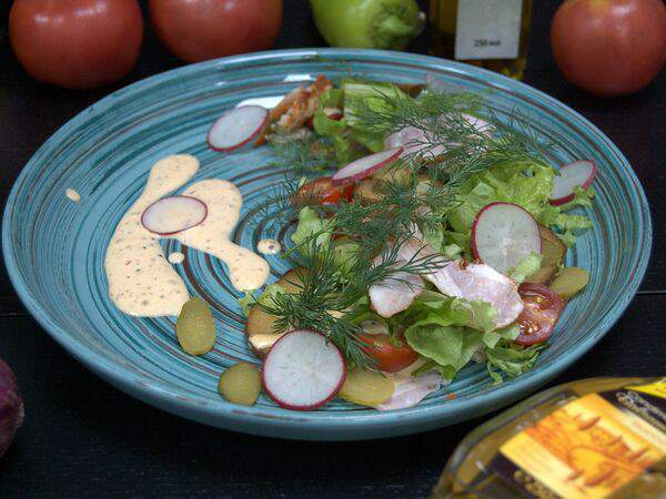 О2 кафе - Салат с домашней бужениной