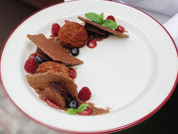 Ресторан 101 - Трюфель с малиной