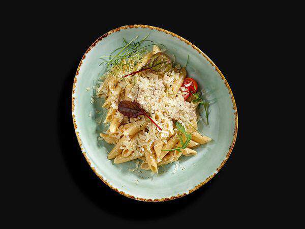 Olster Irish Pub - Пенне с индейкой и грибами