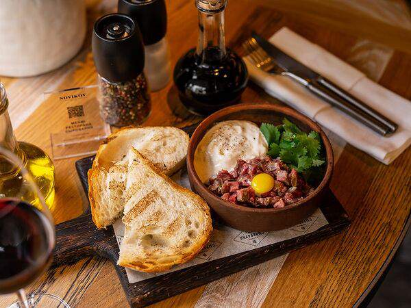 Сыроварня - Тартар из говядины со страчателлой