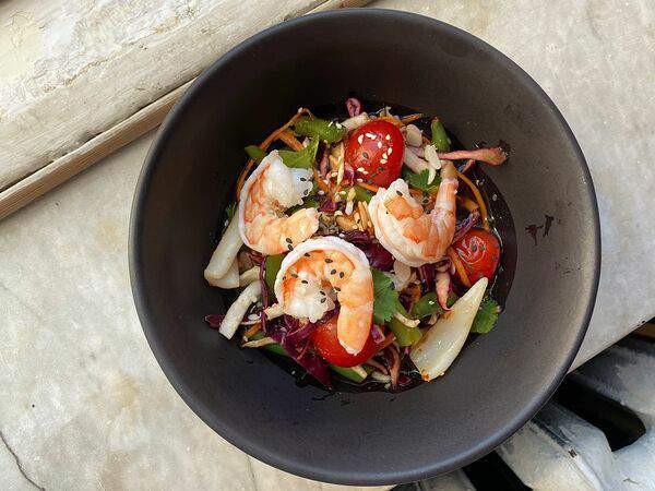 Chang - Салат Сом Там с морепродуктами