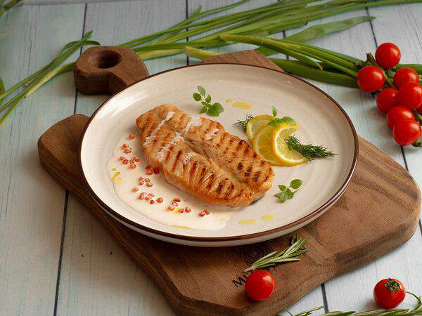 Aleks cake - Семга в сливочно-икорном соусе