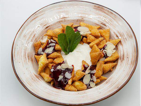 Тепло - Крекеры с крем чизом и ягодным соусом