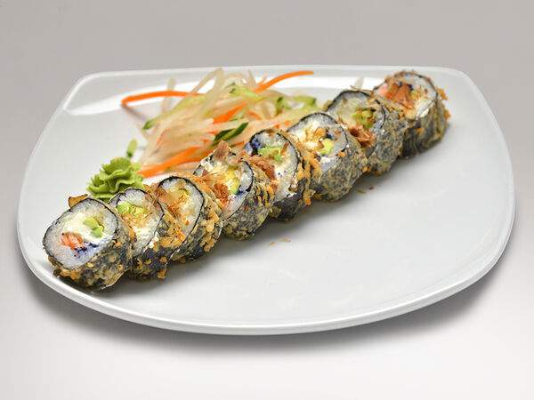 Зебры - Ролл темпура с лососем и стружкой тунца