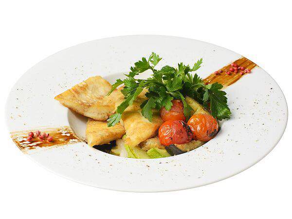 Бар Шинок - Филе судака на подушке из овощного соте