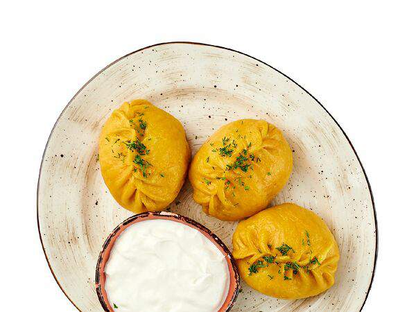 Диван сарай - Манты с лососем и шафраном