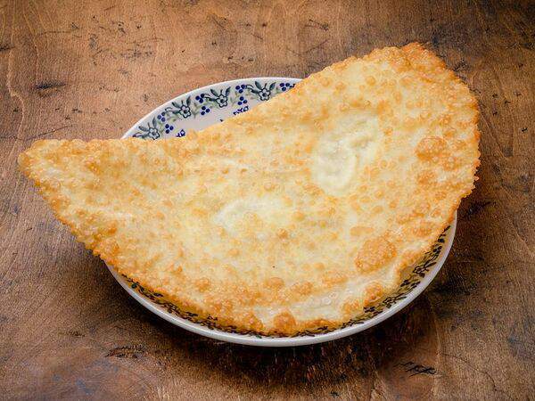 Уголек - Большой хрустящий чебурек с сыром