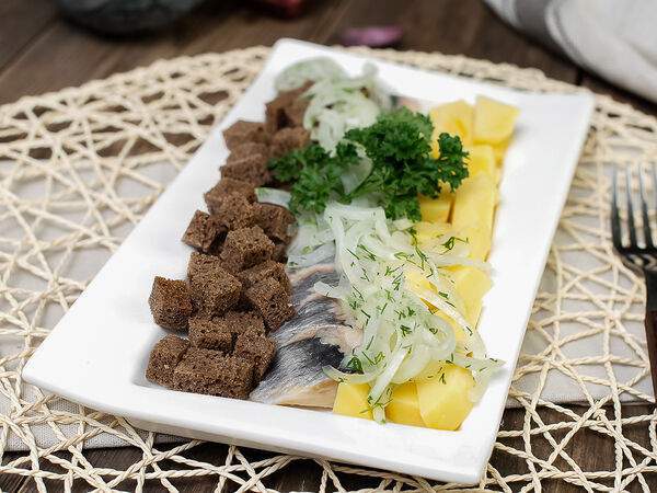 Friends - Сельдь с картофелем