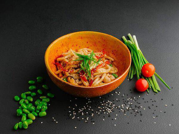 Молодость Kitchen & Bar - Удон с морепродуктами
