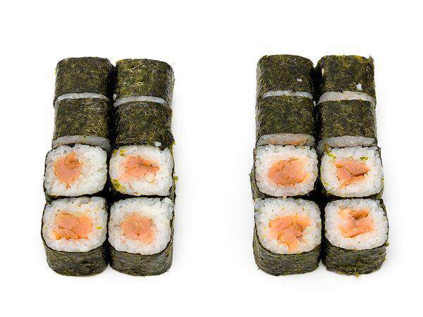 Inari - Классический ролл с копчёным лососем