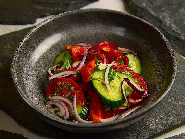 Lava Grill - Салат из свежих овощей
