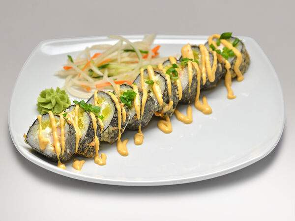 Зебры - Ролл темпура с копчёным цыплёнком и соусом карри